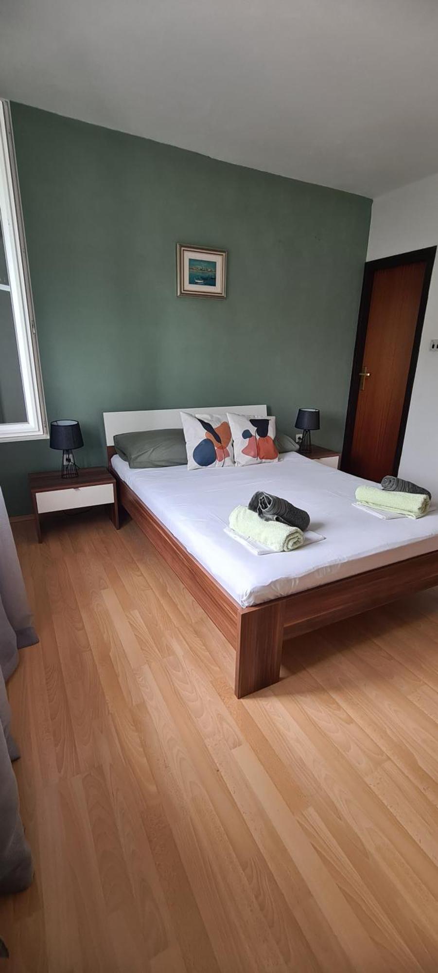Apartments And Rooms Sanja Сибин Кръмпотски Екстериор снимка