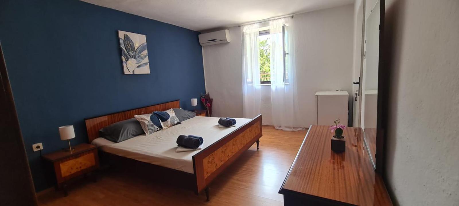 Apartments And Rooms Sanja Сибин Кръмпотски Екстериор снимка