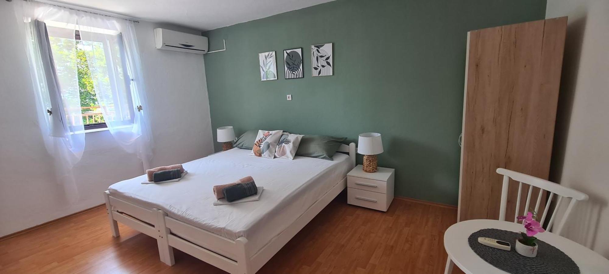 Apartments And Rooms Sanja Сибин Кръмпотски Екстериор снимка